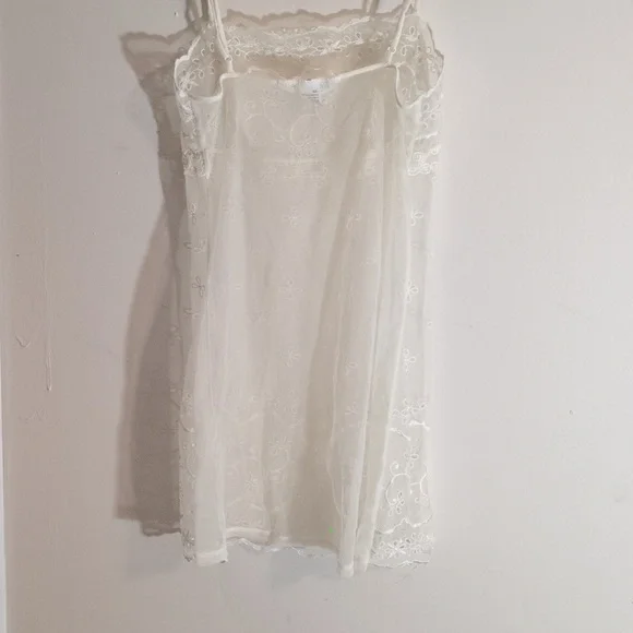 Victoria's Secret White Lingerie - Picture 4 of 7